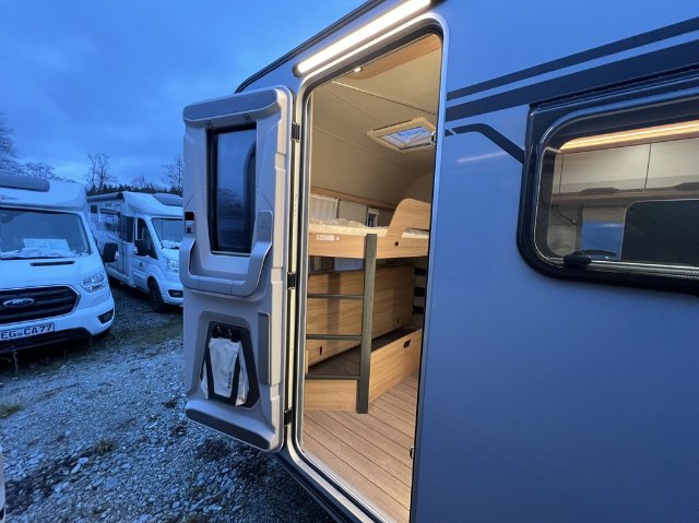 obrázok auta