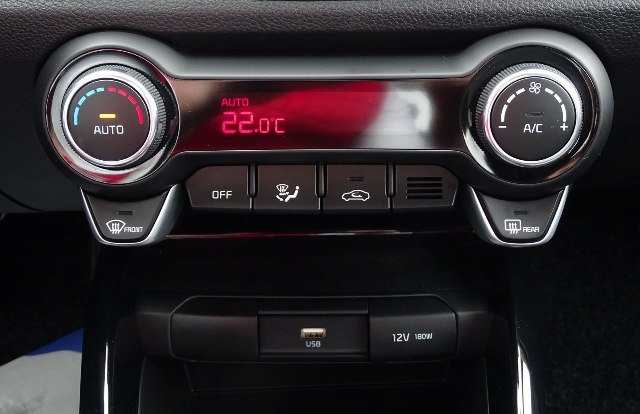 Kia Stonic 1.0 T-GDI, 74kW, A, 5d.