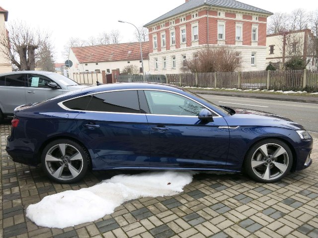 obrázok auta