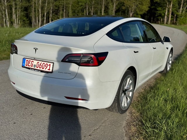 obrázok auta